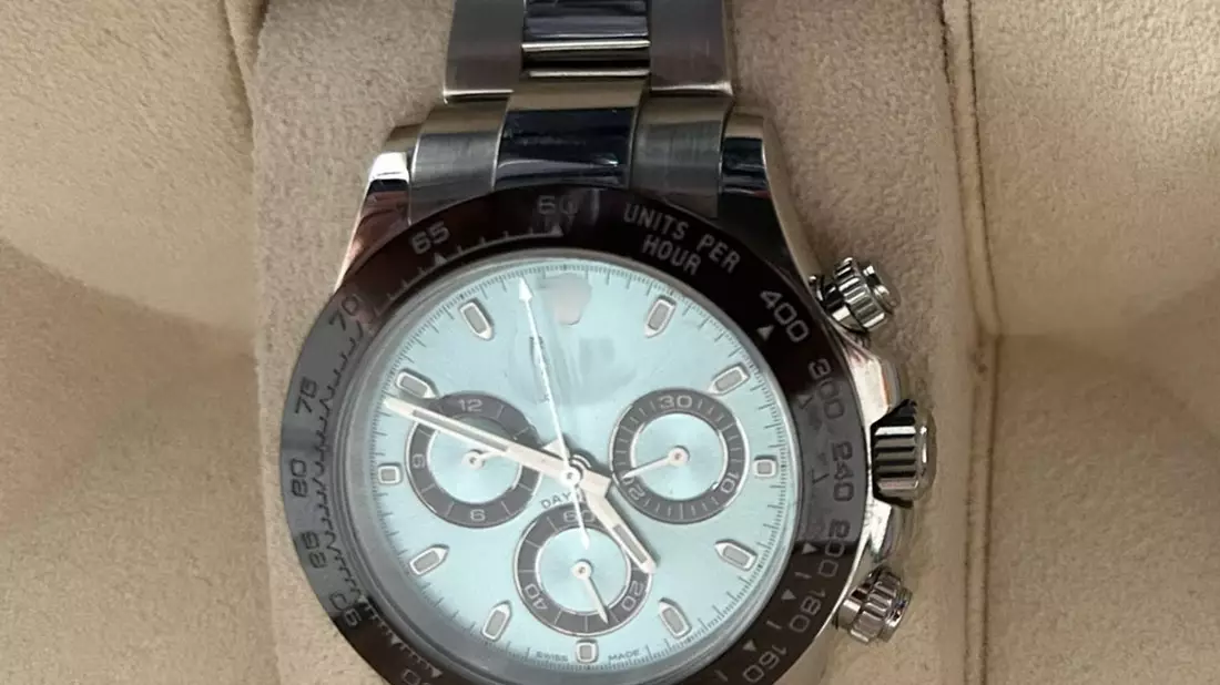 HZA-SI: Mit Luxus Uhr und Uhrenteilen geweckt/ Reisender versucht Luxus Uhr und Uhrenteile einzuschmuggeln - die Höhe der Zollabgaben ist noch unklar - Bild: presseportal.de