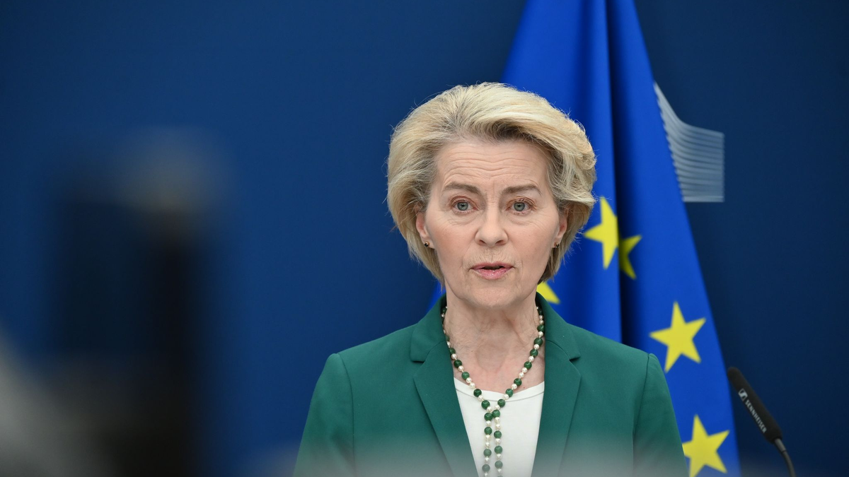  Papst Franziskus habe mit seiner Bescheidenheit und seiner aufrichtigen Liebe für die weniger Glücklichen Millionen Menschen inspiriert, sagte EU-Kommissionspräsidentin Ursula von der Leyen - Foto: Anna Ross/dpa