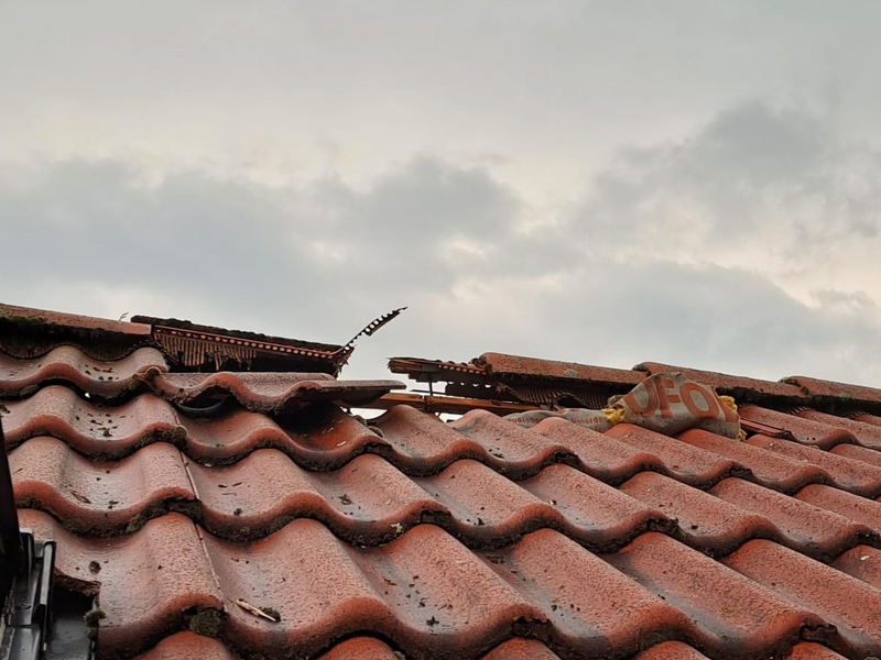 FW-EN: Blitzeinschlag in ein Dach - Foto: presseportal.de