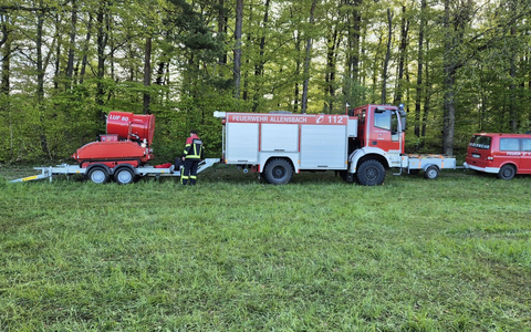 FW Allensbach: B1 Fläche klein - Foto: presseportal.de