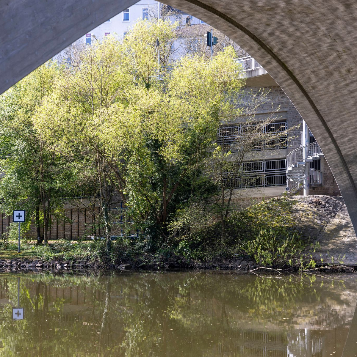 Ein Kanufahrer hat das vermisste Kind entdeckt, nach dem fast einen Monat lang gesucht worden war.  - Foto: Helmut Fricke/dpa