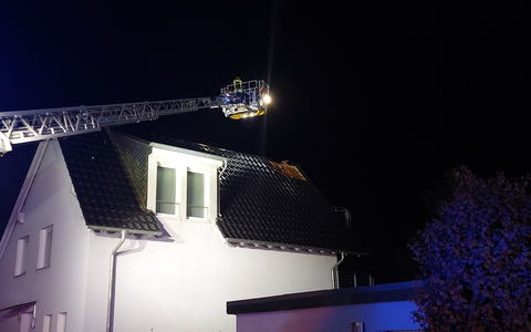 FW-EN: Blitzeinschlag in Hausdach - Foto: presseportal.de