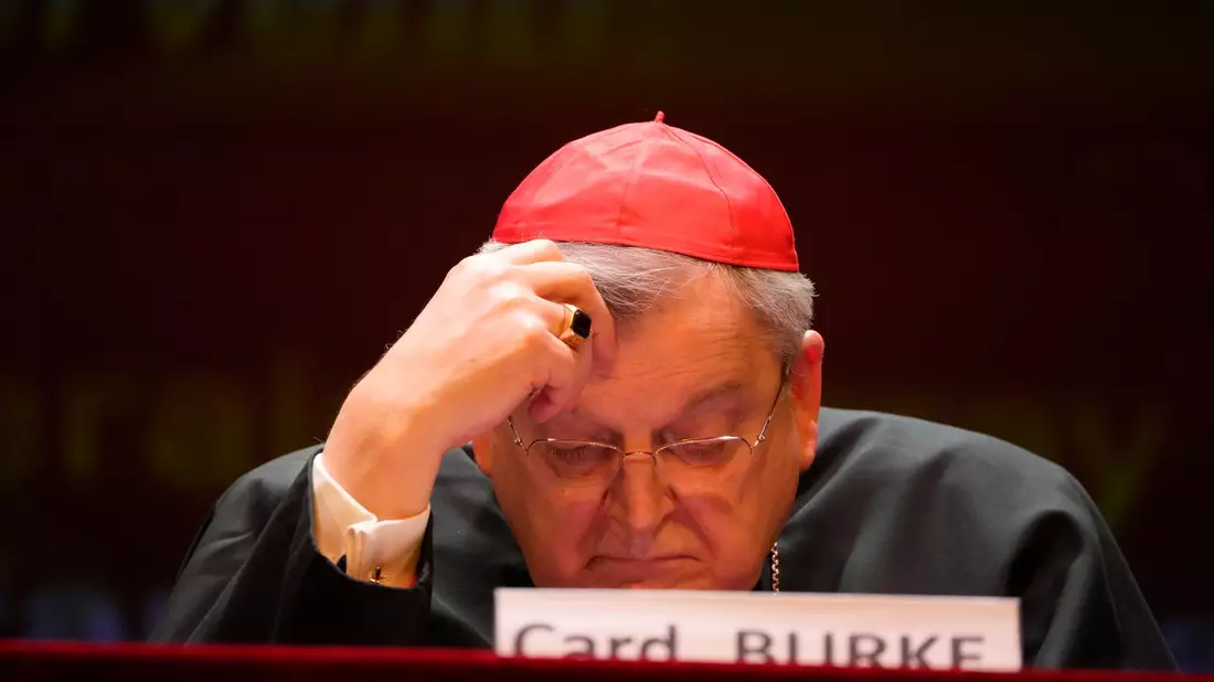 Die Chancen von Kurienkardinal Raymond Burke werden als gering eingeschätzt. (Archivbild) - Bild: Gregorio Borgia/AP