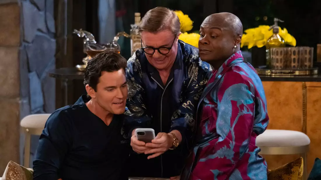 Matt Bomer, Nathan Lane und Nathan Lee Graham in einer Szene aus «Mid-Century Modern». Seit Karfreitag ist die Sitcom mit zehn Episoden (jeweils um die 20 bis 25 Minuten Länge) beim Streamingdienst Disney+ abrufbar. - Bild: Chris Haston/Disney+/dpa