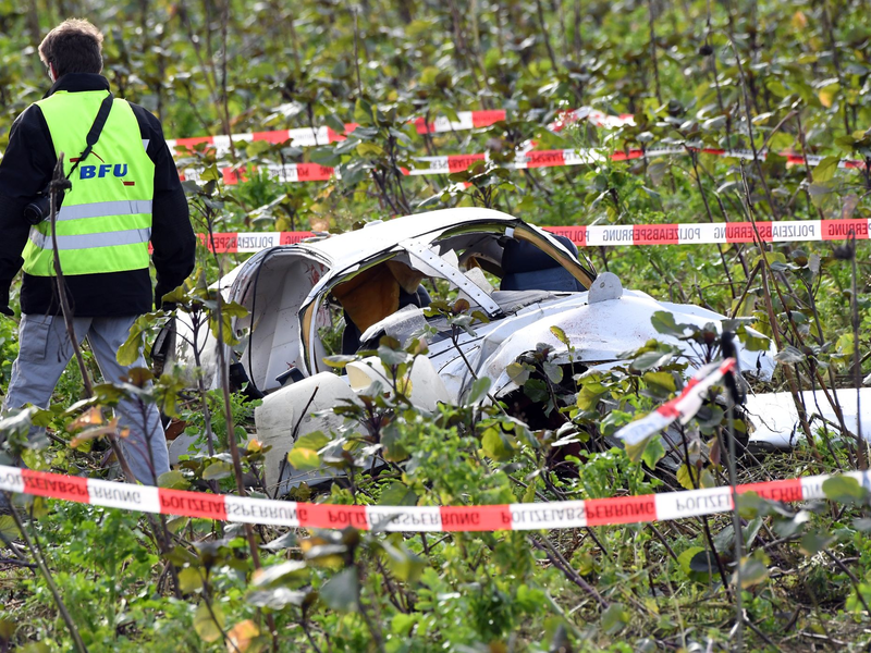 Bei Flugzeugabstürzen in Deutschland rücken Experten Bundesstelle für Flugunfall-Untersuchung (BFU) aus. (Archivbild)  - Foto: Uli Deck/dpa