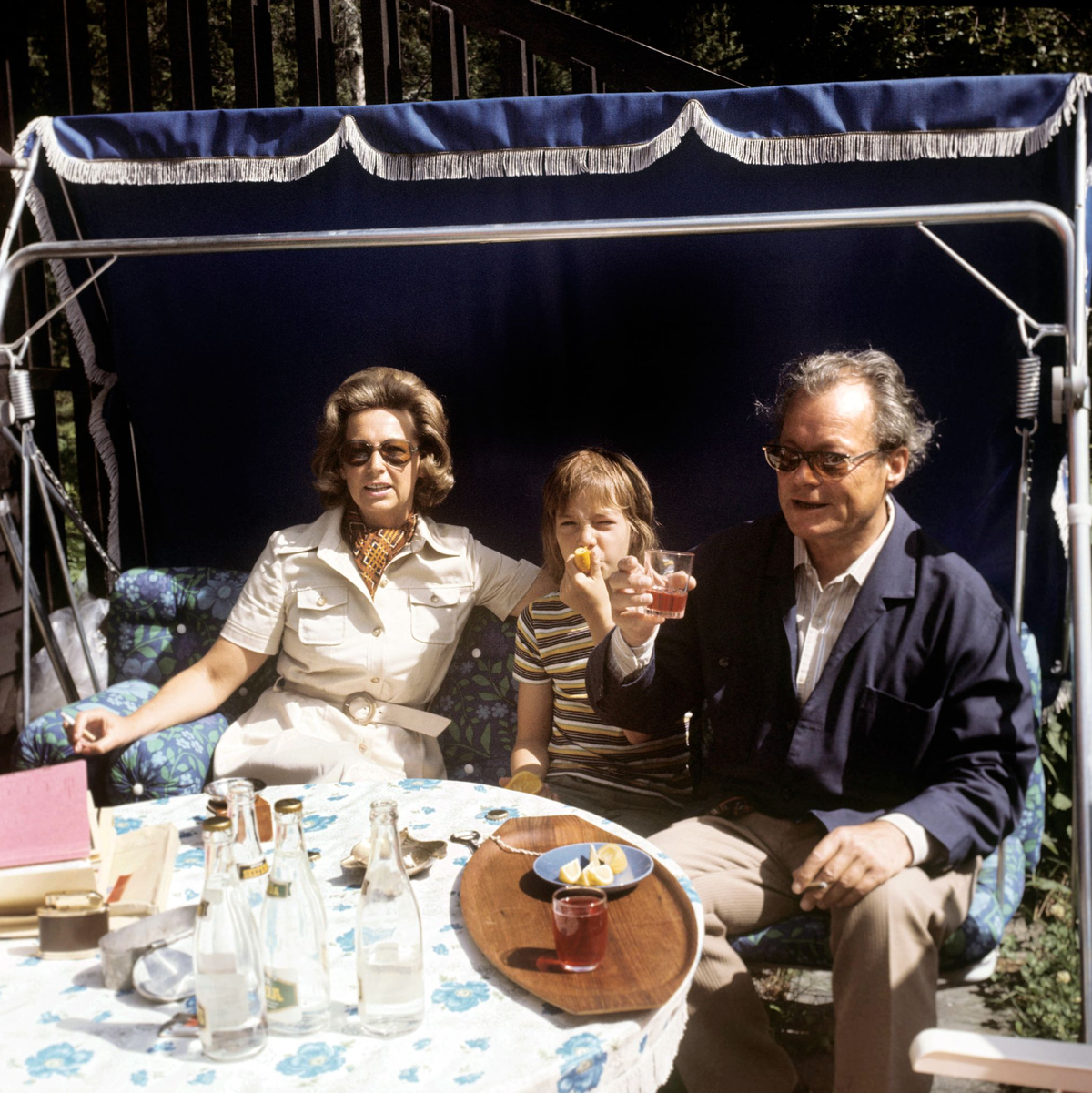 Kanzler mit Familie: Bundeskanzler Willy Brandt mit Ehefrau Rut und Sohn Matthias im Sommerurlaub (Archivbild). - Foto: picture alliance / dpa