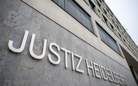 Eine 26-Jährige steht von Dienstag an vor dem Landgericht Heidelberg, weil sie mit der Injektion von Keimen ihre Tochter krank gemacht und gehalten haben soll. (Archivbild) - Foto: Marijan Murat/dpa