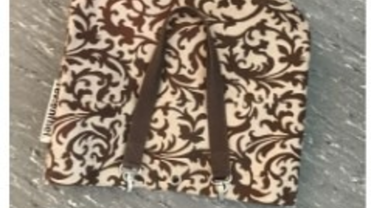 POL-WES: Rheinberg - Wer kennt diese Stofftasche oder den Schmuck / Polizei sucht Hinweise - Foto: presseportal.de