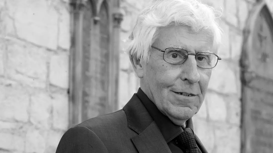 Der Schweizer Literaturwissenschaftler und Schriftsteller Peter von Matt ist im Alter von 87 Jahren gestorben. - Bild: Urs Flueeler/Keystone/EPA/dpa