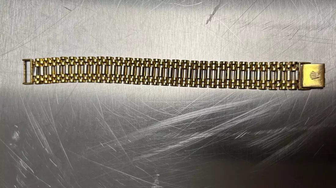 HZA-SB: Saarbrücker ZOLL verhindert Goldschmuggel; Reisende hatte Goldschmuck im Wert von fast 12.700 Euro nicht beim Zoll angemeldet - Bild: presseportal.de