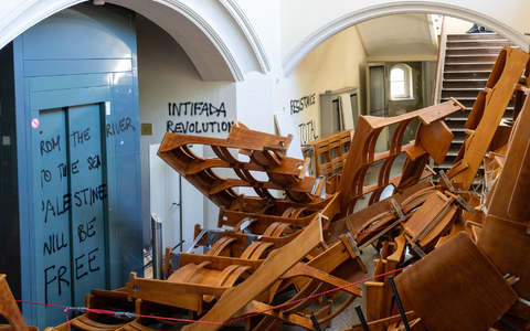 Die Aufräumarbeiten werden der HU zufolge Wochen dauern. - Foto: Soeren Stache/dpa