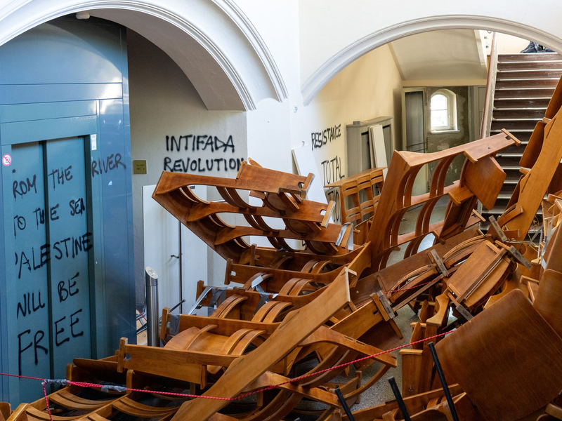 Die Aufräumarbeiten werden der HU zufolge Wochen dauern. - Foto: Soeren Stache/dpa