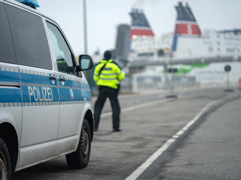 BPOL-HRO: Bundespolizei vollstreckt Haftbefehl bei Einreise - Foto: presseportal.de