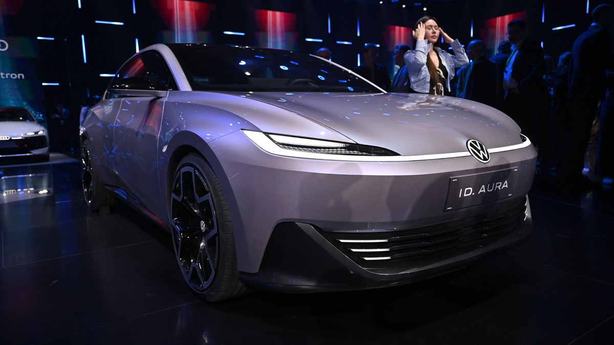 Volkswagen stellte einen SUV für sechs Leute vor.  - Foto: Johannes Neudecker/dpa