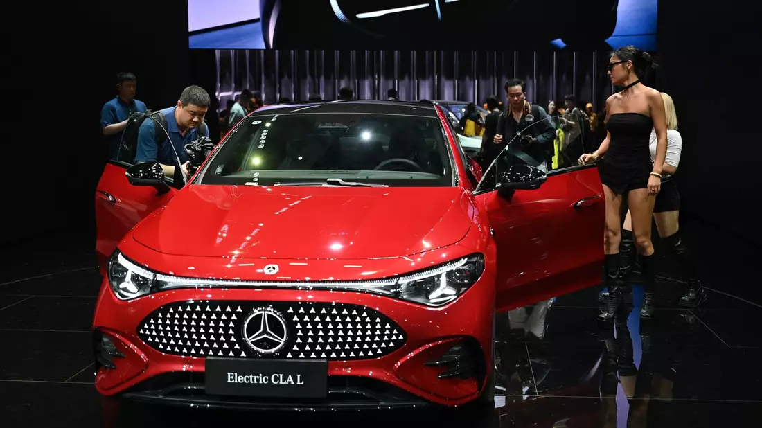 Mit dem CLA will Mercedes in China seine Produktoffensive starten.  - Bild: Johannes Neudecker/dpa