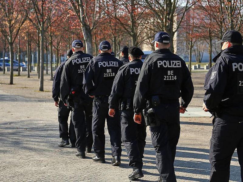 Polizisten (Archiv) - Foto: über dts Nachrichtenagentur