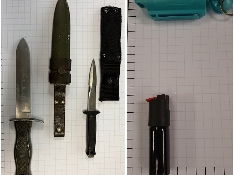 BPOL NRW: Bundespolizei findet Kampfmesser, zweiseitig geschliffenes Messer und Pfefferspray - Foto: presseportal.de