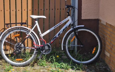 POL-WE: Polizei sucht Eigentümer eines Fahrrades + Kindergarteneinbruch + Mehrere Autos zerkratzt + Traktor mit Holzspalter gestohlen + In Einfamilienhaus eingestiegen + Verkehrsschild und Warnbake gestohlen - Foto: presseportal.de POL-WE: Polizei sucht Eigentümer eines Fahrrades + Kindergarteneinbruch + Mehrere Autos zerkratzt + Traktor mit Holzspalter gestohlen + In Einfamilienhaus eingestiegen + Verkehrsschild und Warnbake gestohlen - Foto: presseportal.de