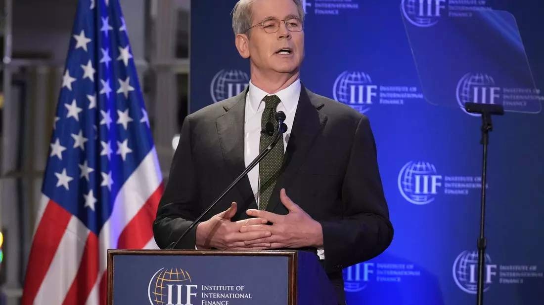US-Finanzminister Bessent spricht über den Zollstreit mit China.  - Bild: Jacquelyn Martin/AP/dpa