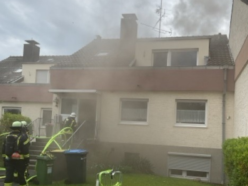 FW-BN: Dachgeschosswohnung nach Küchenbrand nicht mehr bewohnbar - eine leicht verletzte Person - Foto: presseportal.de