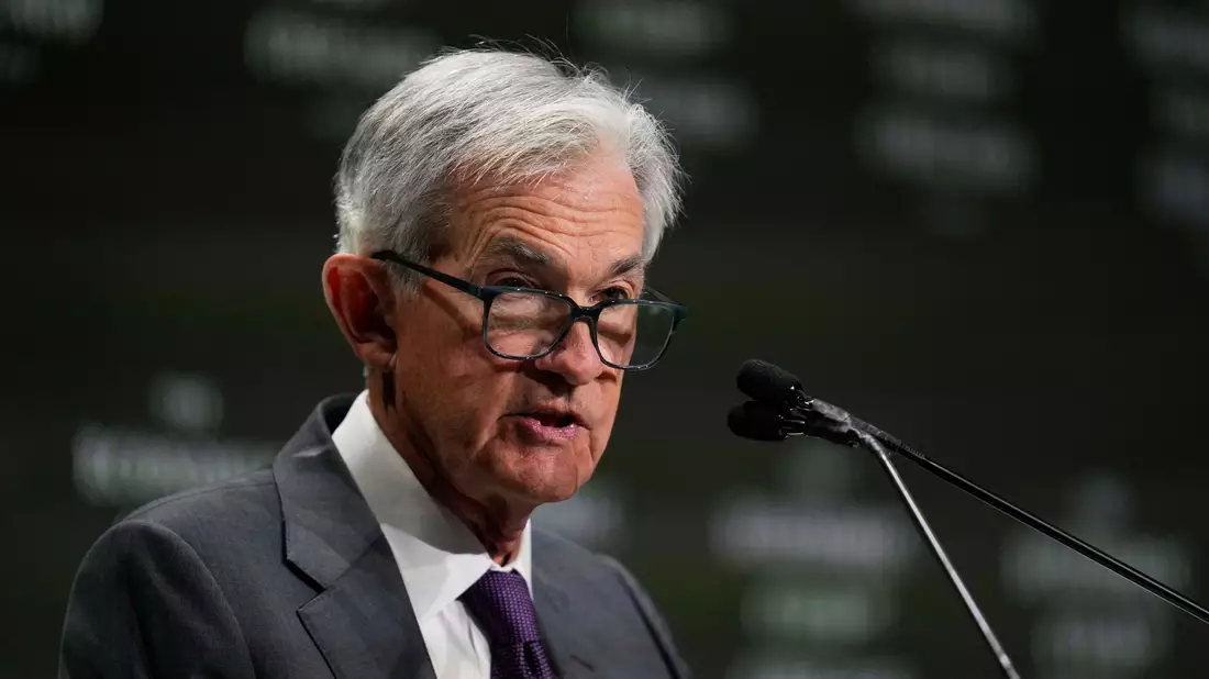 Unter Druck von US-Präsident Trump: der Chef der US-Notenbank, Jerome Powell. (Archivbild) - Bild: Erin Hooley/AP/dpa