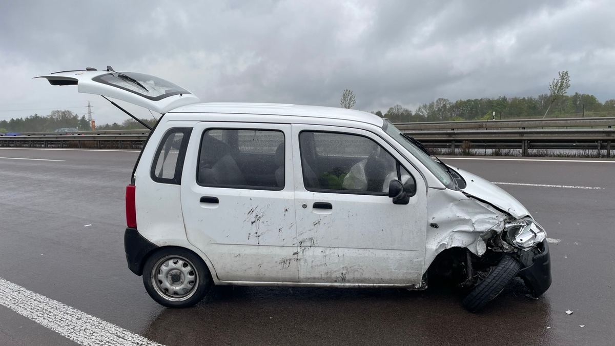 POL-PASTKL: Vollsperrung nach Verkehrsunfall - Foto: presseportal.de