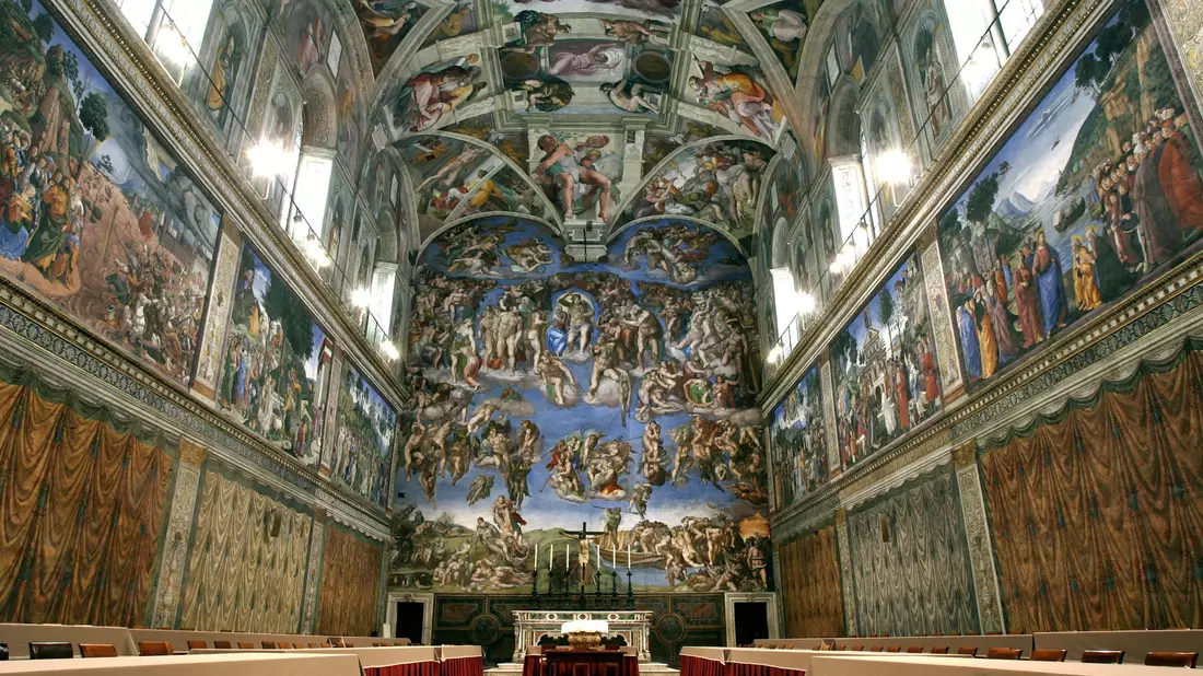Das Konklave zur Wahl des neuen Papstes beginnt Schätzungen zufolge vermutlich Anfang Mai - wieder in der Sixtinischen Kapelle. - Bild: Pier Paolo Cito/AP/dpa