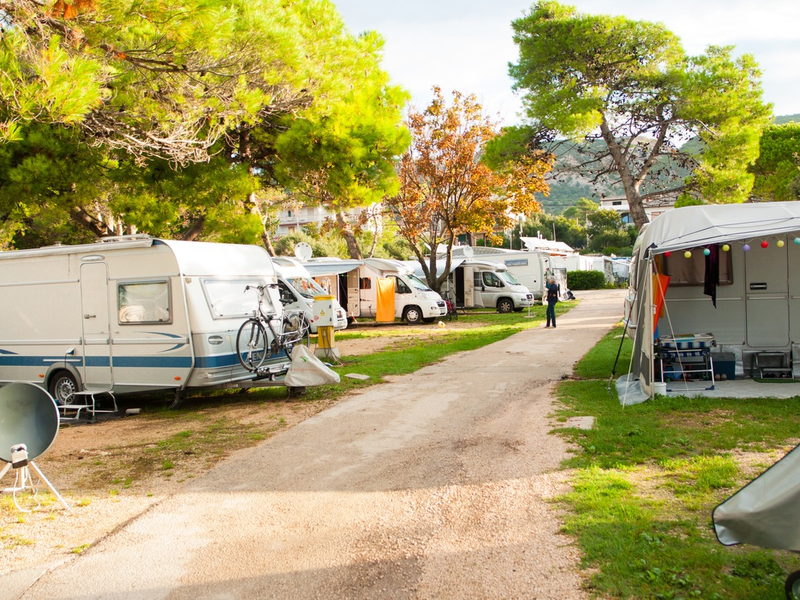 Urlaubstrend Wohnmobil: gut abgesichert auf Tour und Campingplatz - Foto: presseportal.de