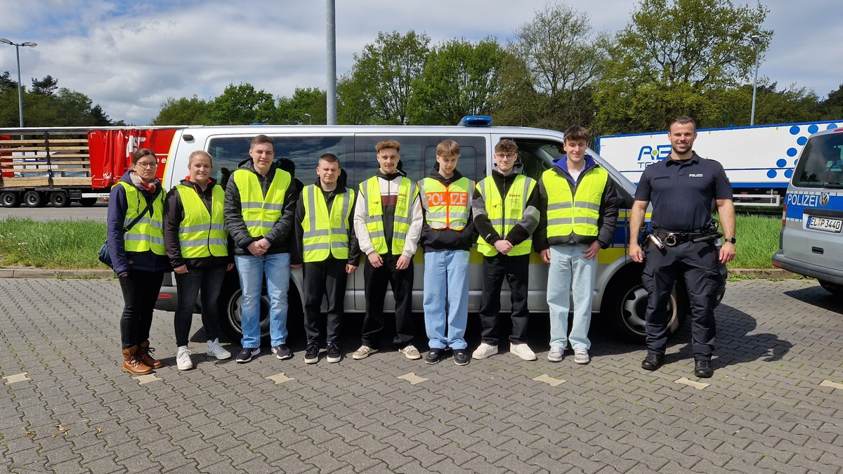 POL-EL: Nordhorn - Polizeiliches Präventionsprojekt mit Berufsschülern - Foto: presseportal.de