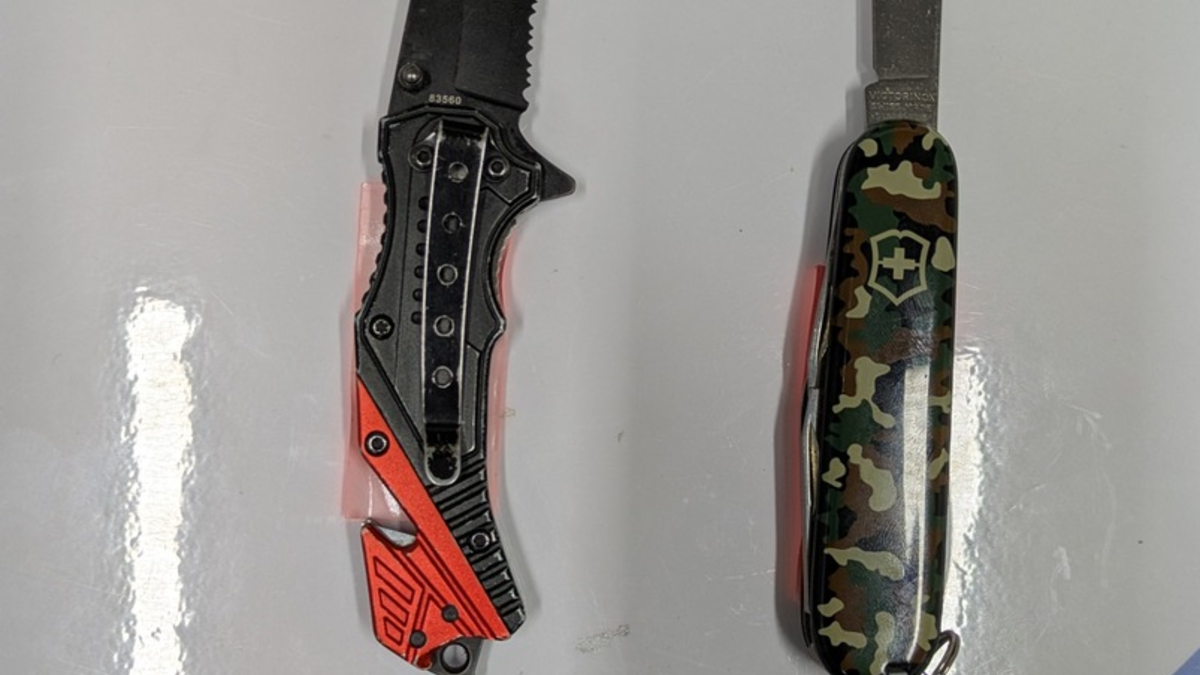 BPOL-HH: Gemeinsame Pressemitteilung der Bundespolizei und der Landespolizei Hamburg zur Gewaltprävention und Kontrolle des Waffenverbots im ÖPNV - Foto: presseportal.de