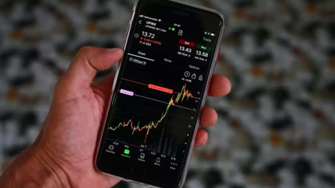 Online-Trading bietet für Einsteiger einige Risiken, aber auch ganz besondere Chancen.  - Bild: sergeitokmakov via pixabay.com