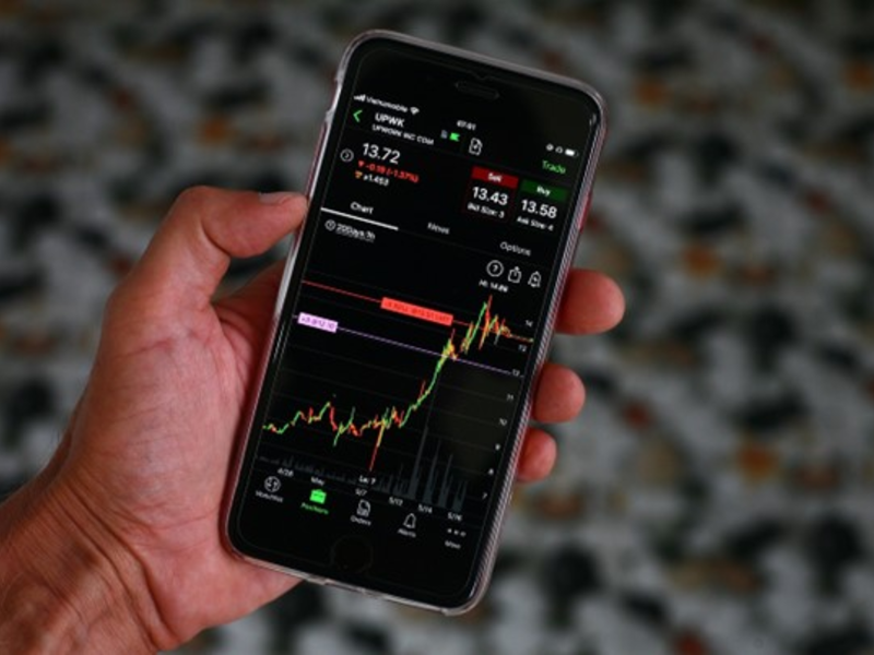 Online-Trading bietet für Einsteiger einige Risiken, aber auch ganz besondere Chancen.  - Foto: sergeitokmakov via pixabay.com
