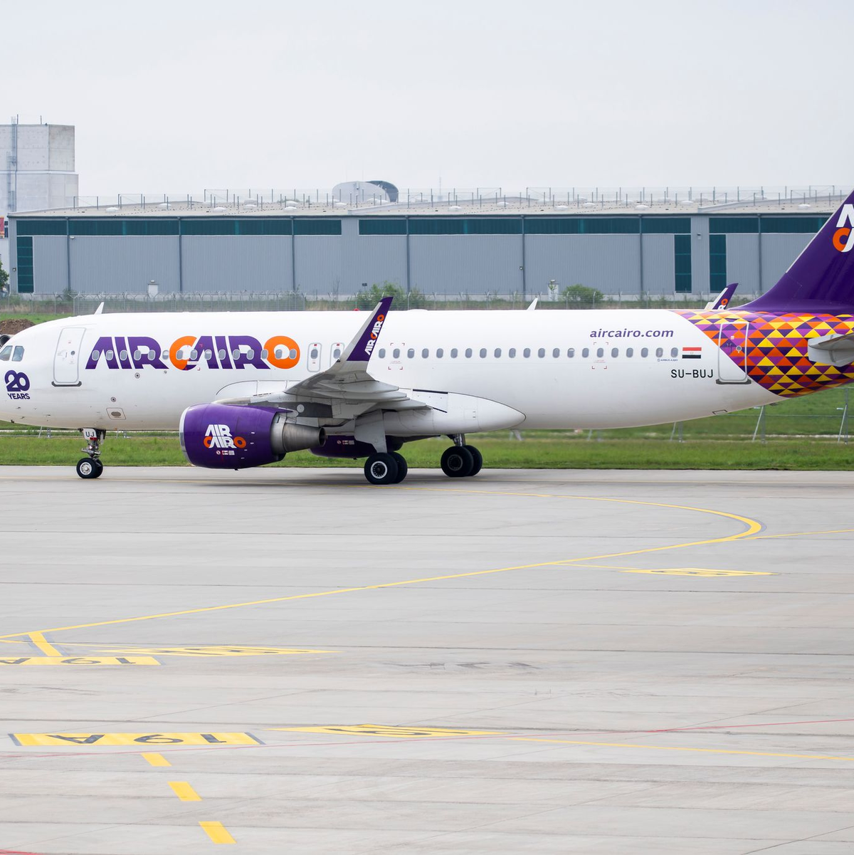 Vergangene Woche waren 141 Flüchtlinge in Hannover gelandet, die im Rahmen des EU-Resettlement-Programms nach Deutschland kamen. Viele von ihnen stammen aus dem Sudan. (Archivfoto) - Foto: Michael Matthey/dpa