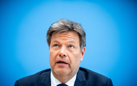 Der geschäftsführende Wirtschaftsminister Habeck erwartet eine Stagnation. (Archivbild) - Foto: Michael Kappeler/dpa