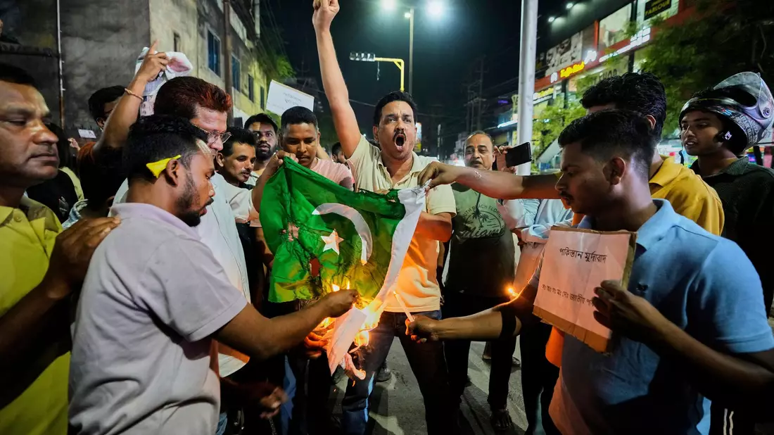 Indien ordnet Ausreise pakistanischer Bürger an.  - Bild: Anupam Nath/AP/dpa