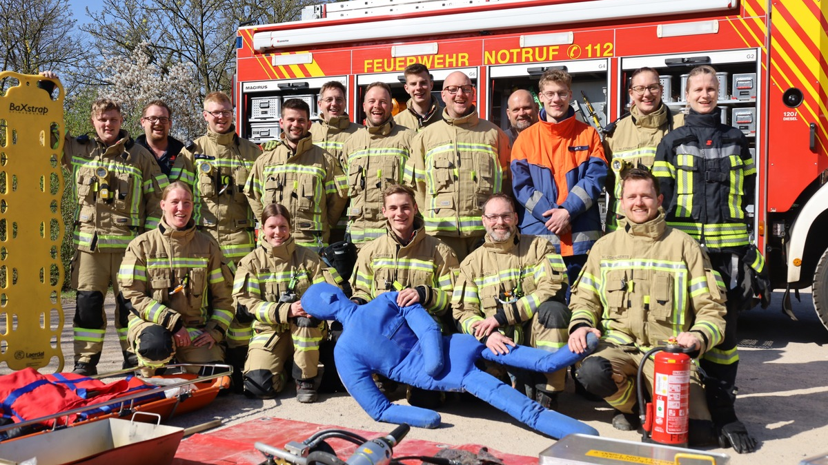 FW-KLE: Freiwillige Feuerwehren Kleve und Kranenburg bilden 17 Einsatzkräfte aus - Foto: presseportal.de