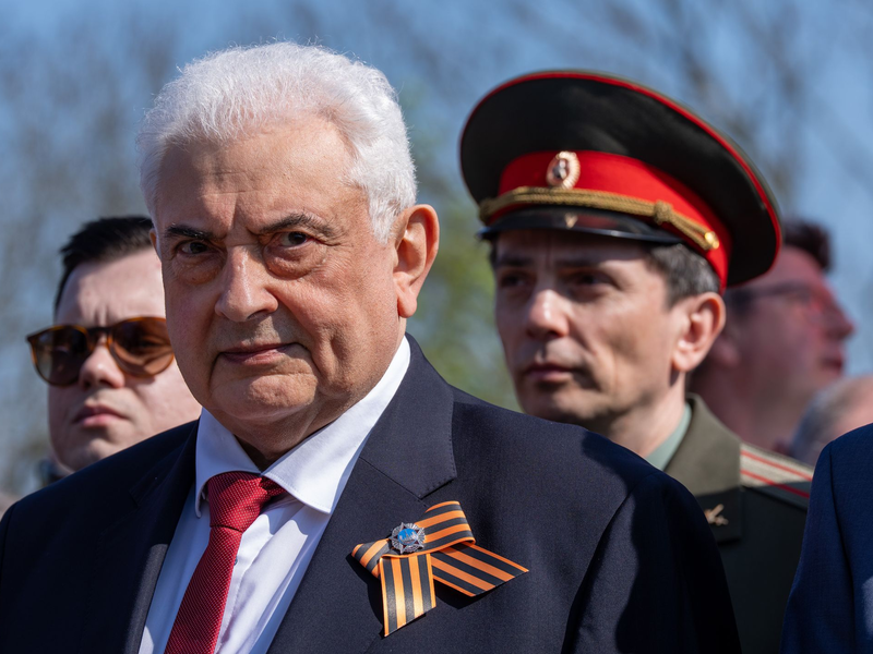 Die Teilnahme des russischen Botschafters an der Gedenkveranstaltung in Torgau war vorab umstritten - er fühlte sich nach eigenem Bekunden trotzdem willkommen.  - Foto: Soeren Stache/dpa