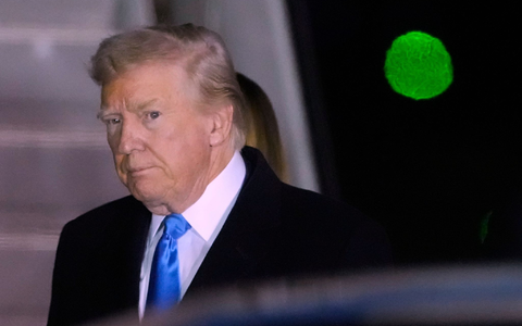 Trump fordert ein Treffen von Moskau und Kiew auf hoher Ebene.  - Foto: Markus Schreiber/AP/dpa