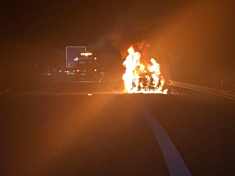 POL-PASTKL: Brennender PKW auf der A63 - Foto: presseportal.de