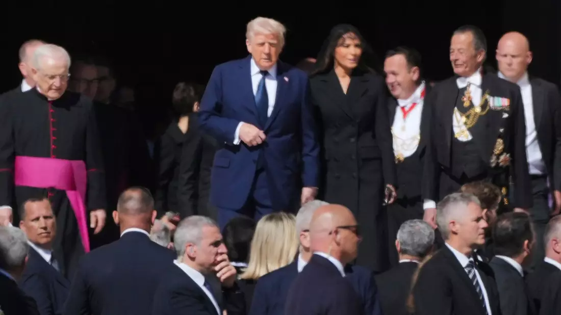 Auch US-Präsident Donald Trump ist mit seiner Frau Melania angereist. - Bild: Andrew Medichini/AP/dpa