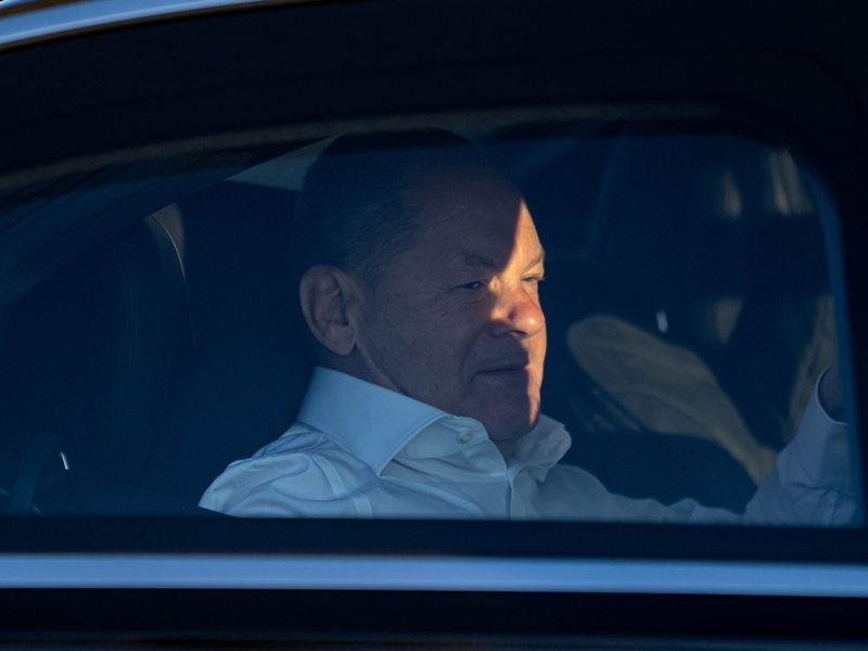 Söder bei der Ankunft in Rom. - Foto: Fabian Sommer/dpa