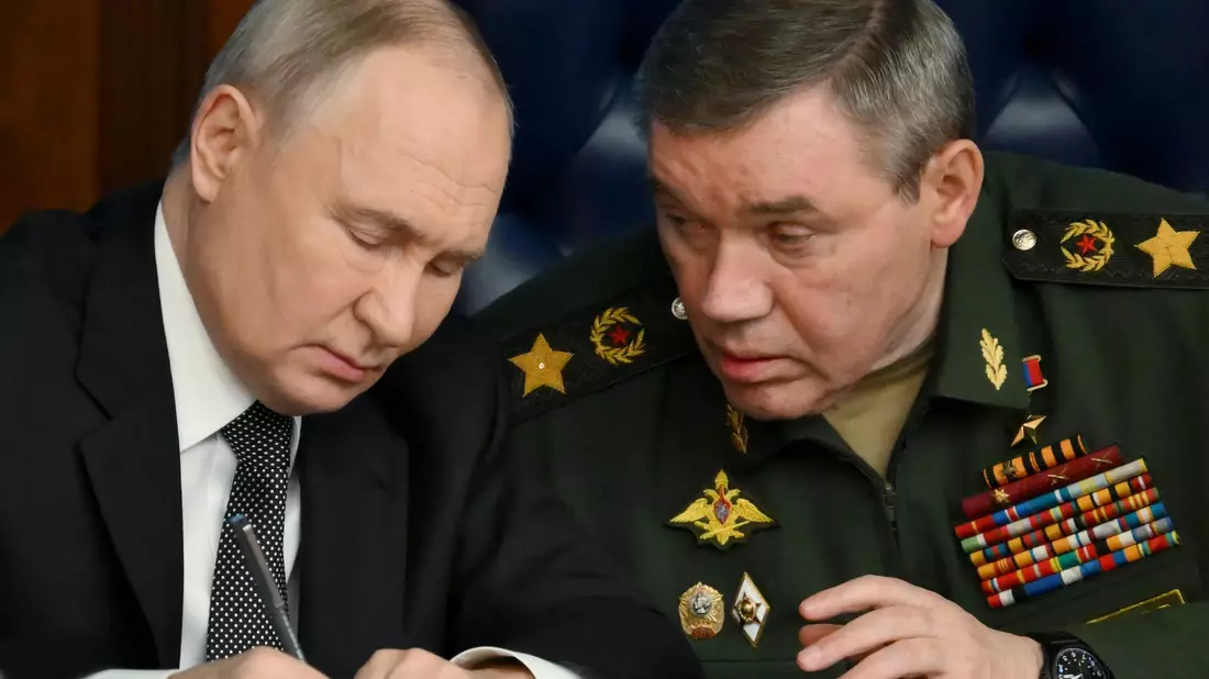Der russische Generalstabschef Waleri Gerassimow informierte Kremlchef Wladimir Putin über die Rückeroberung des Gebiets Kursk. (Archivbild) - Bild: Grigory Sysoyev/Pool Sputnik Kremlin/AP/dpa