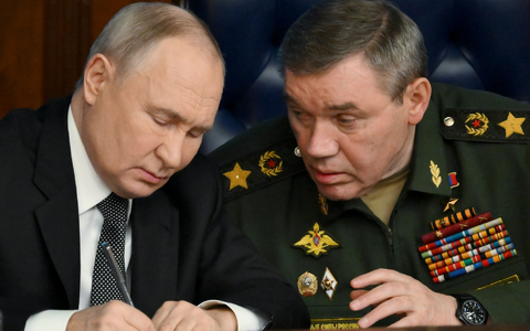 Der russische Generalstabschef Waleri Gerassimow informierte Kremlchef Wladimir Putin über die Rückeroberung des Gebiets Kursk. (Archivbild) - Foto: Grigory Sysoyev/Pool Sputnik Kremlin/AP/dpa Der russische Generalstabschef Waleri Gerassimow informierte Kremlchef Wladimir Putin über die Rückeroberung des Gebiets Kursk. (Archivbild) - Foto: Grigory Sysoyev/Pool Sputnik Kremlin/AP/dpa