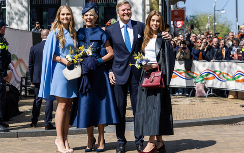 Prinzessin Amalia, Königin Maxima, König Willem-Alexander und Prinzessin Alexia feiern in Doetinchem. - Foto: Sem Van Der Wal/ANP/dpa