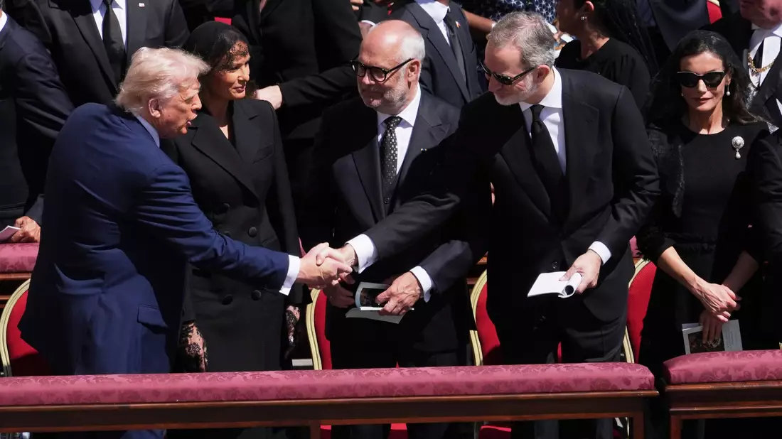 Auch US-Präsident Donald Trump war mit seiner Frau Melania angereist. - Bild: Evan Vucci/AP/dpa