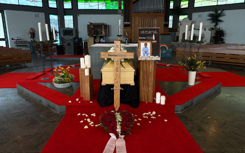 Die Trauerfeier fand in Waldbrunn in der Nähe von Weilburg statt.  - Foto: Pascal Höfig/News5/dpa