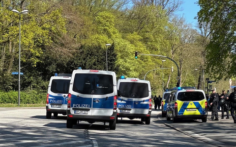 POL-KI: 250426.1 Kiel: Heimspiel Holstein Kiel gegen Borussia Mönchengladbach - Foto: presseportal.de