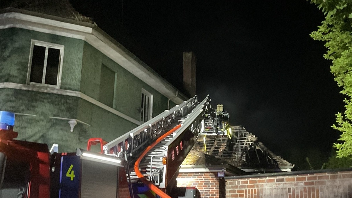 HZA-HH: Bundesweite Schwerpunktprüfung gegen Schwarzarbeit im Hotel- und Gastrogewerbe//Hamburger Zoll stoppt illegale Beschäftigung und Ausweismissbrauch - Foto: presseportal.de