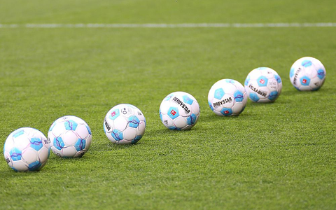 Fußbälle (Archiv) - Foto: über dts Nachrichtenagentur