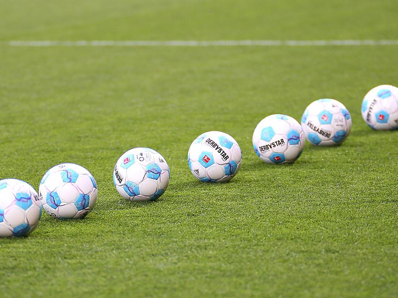 Fußbälle (Archiv) - Foto: über dts Nachrichtenagentur